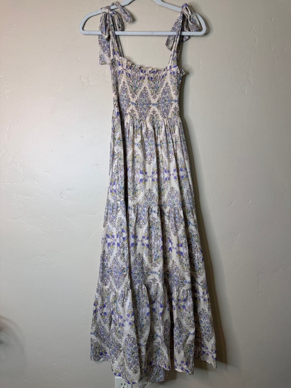 Boutique TALULAH Beige Floral Square Neck Dress Small